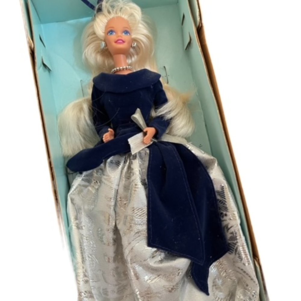 Vintage 1995 Avon Winter Velvet Barbie